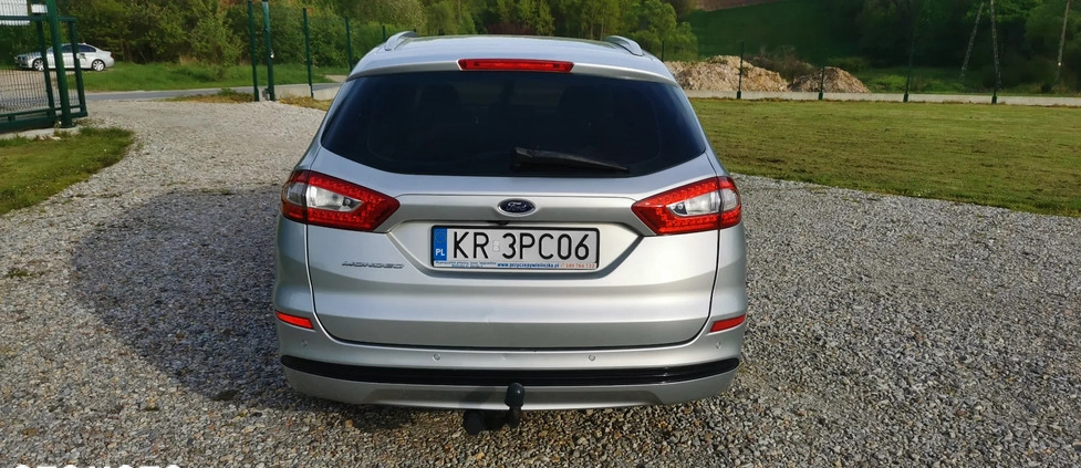 Ford Mondeo cena 47900 przebieg: 218000, rok produkcji 2015 z Krynica Morska małe 172